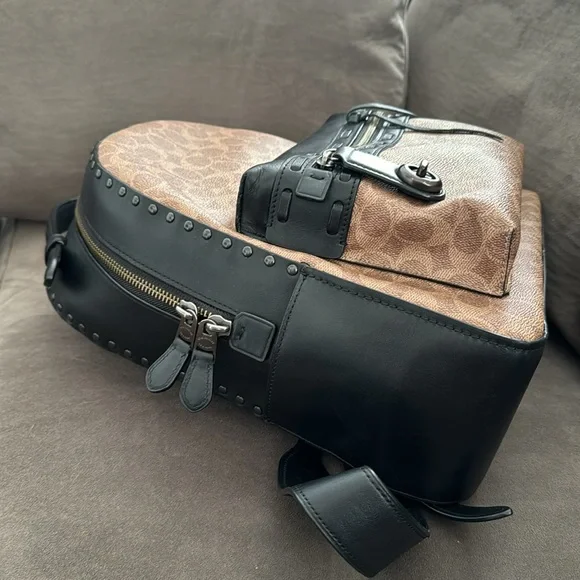 Coach backpack - Picture 5 of 8